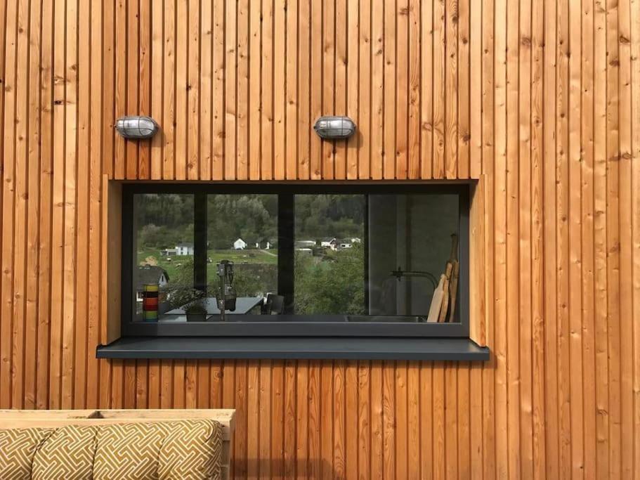 Eifelhausaufzeit-Vulkaneifel-Architekten-Chalet Mit Sauna Im Vulkankrater Immerath Eksteriør bilde